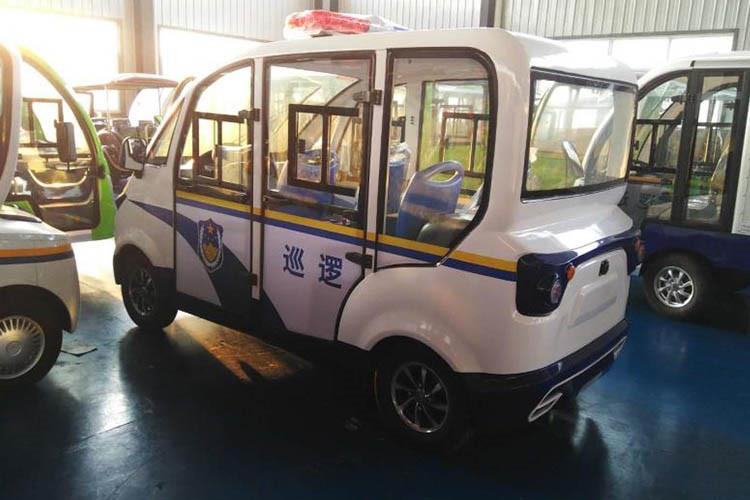 动巡逻车上都装有喇叭，用来警告行人和其他车辆，以引起注意，保障行车安全